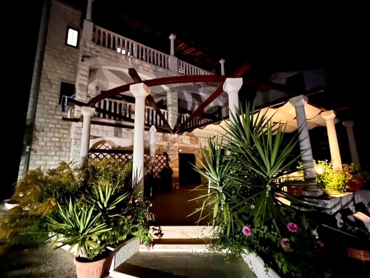 Vila Vera Seafront Apartments 苏曼婷 外观 照片