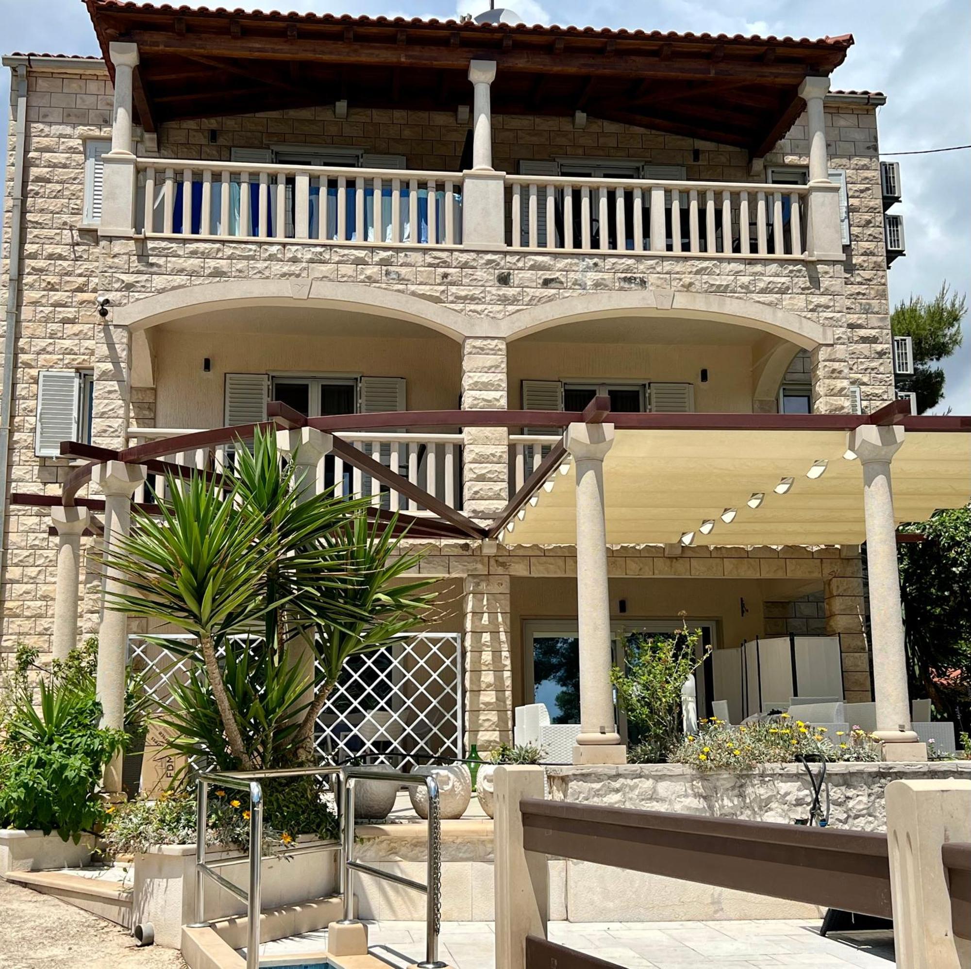 Vila Vera Seafront Apartments 苏曼婷 外观 照片